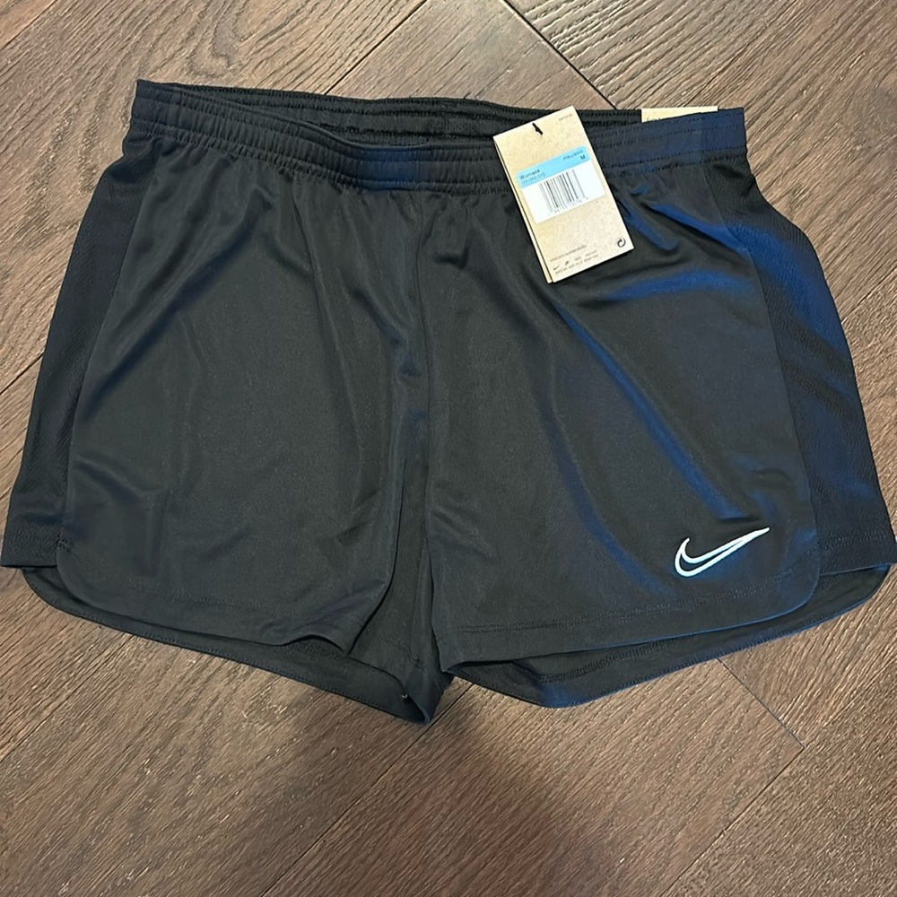 Women’s Nike Dri Fit Standard Fit shorts